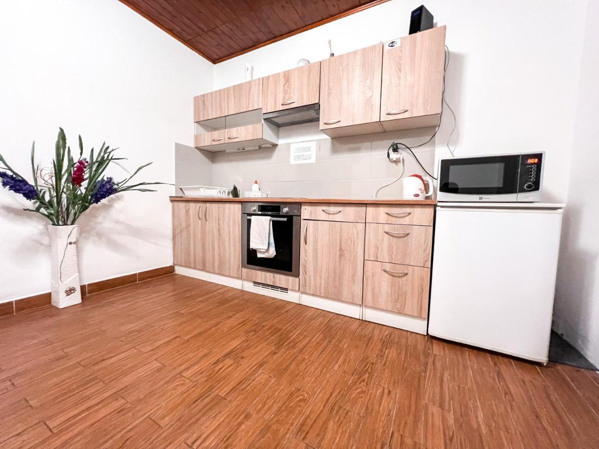3 Apartments In 1 Location Praag Buitenkant foto